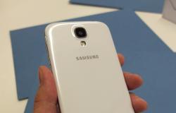 Не видит карту памяти Samsung Galaxy S4 i9500 Какую карту памяти поддерживает samsung galaxy s4